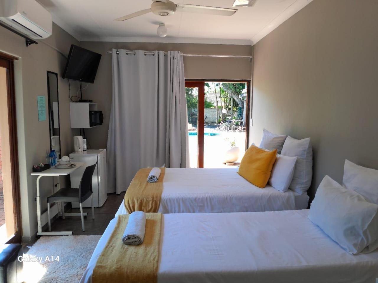 Nqabanqaba Bed and Breakfast Richards Bay Rum bild