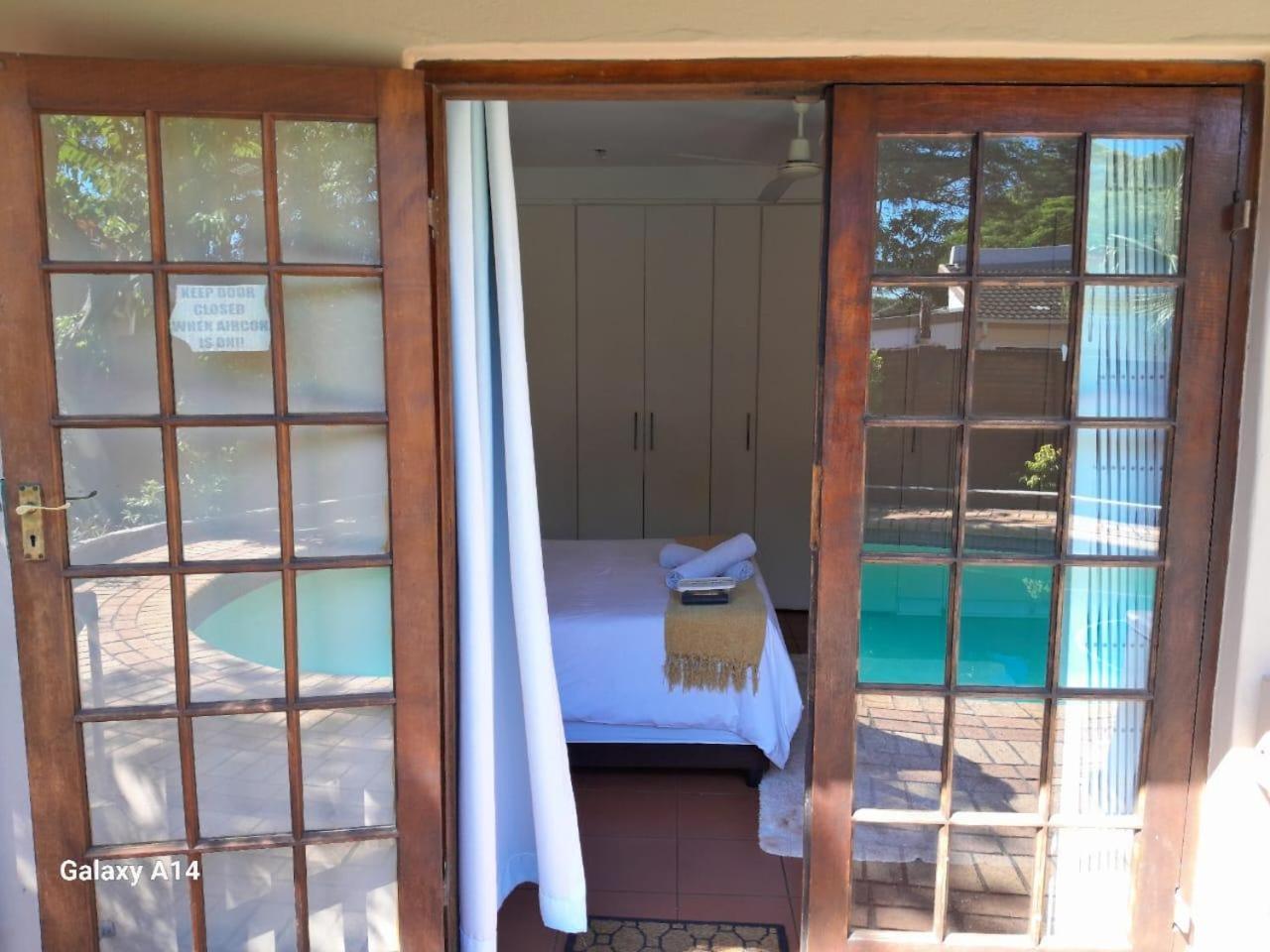 Nqabanqaba Bed and Breakfast Richards Bay Rum bild