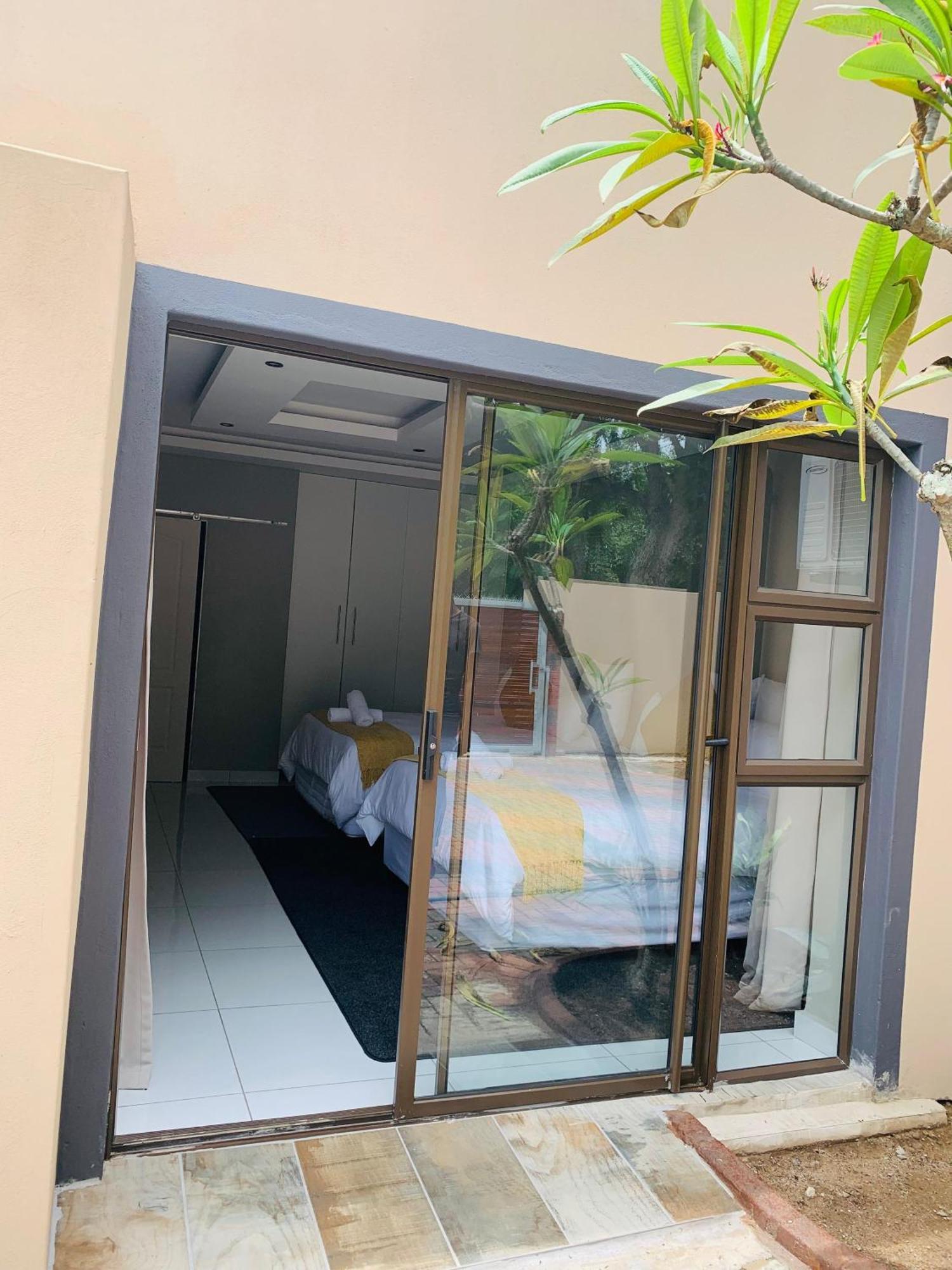 Nqabanqaba Bed and Breakfast Richards Bay Rum bild