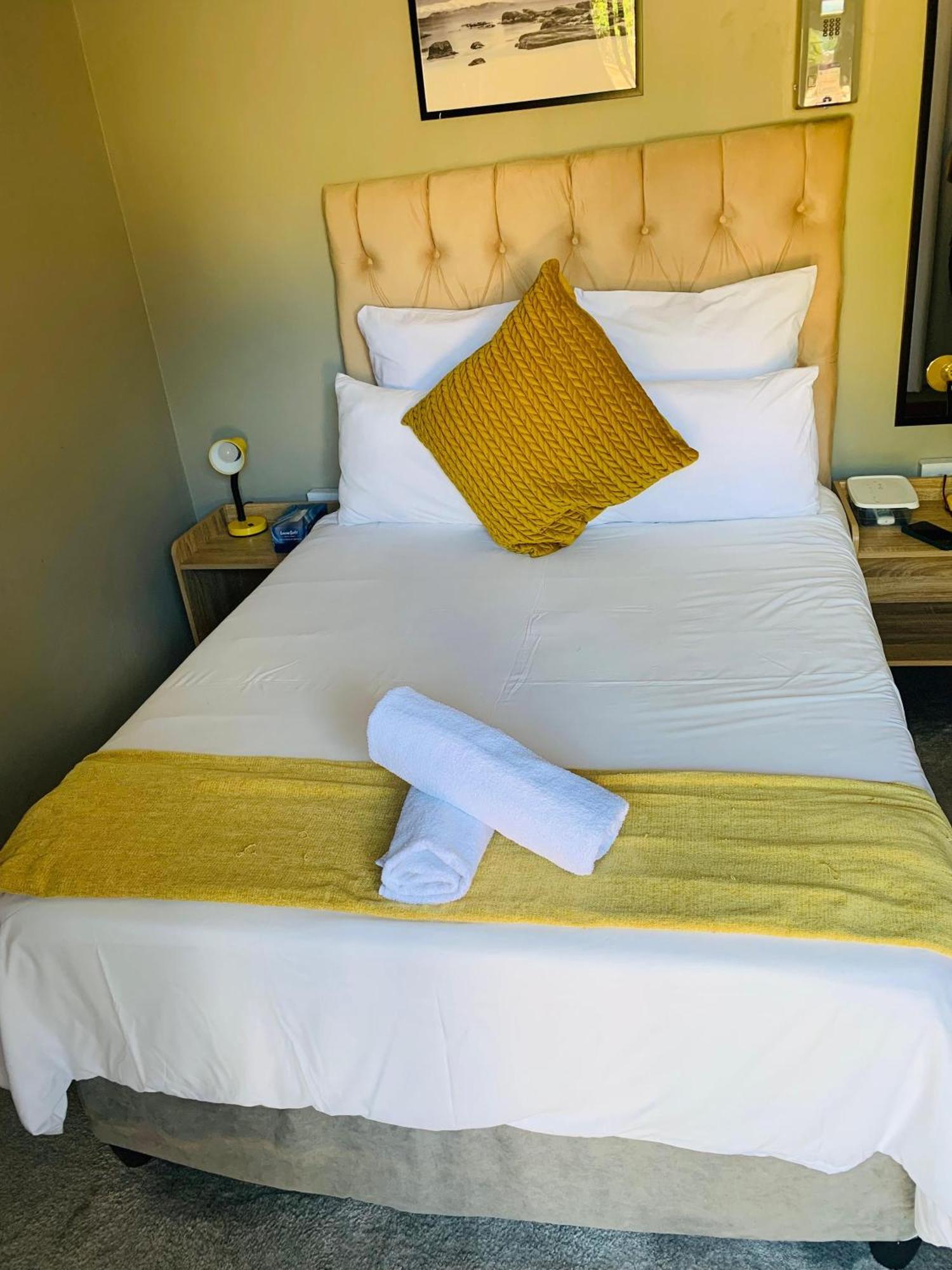 Nqabanqaba Bed and Breakfast Richards Bay Rum bild
